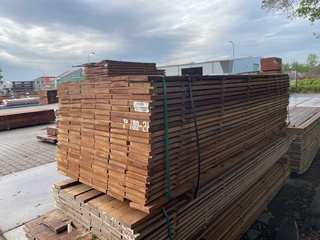 Ca. 69x Guyana Teak Beschoeiingsplanken, 20x150mm, lengte 450cm